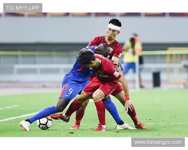 上海德比:申花在对阵上港中展现强劲表现,夺回城市荣耀 上海德比:申花在对阵上港中展现强劲表现,夺回城市荣耀